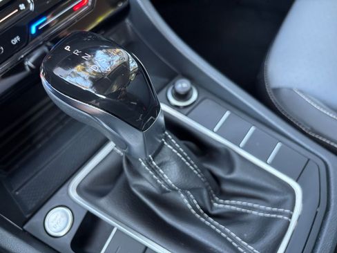 Used 2025 Volkswagen Jetta SE image 41