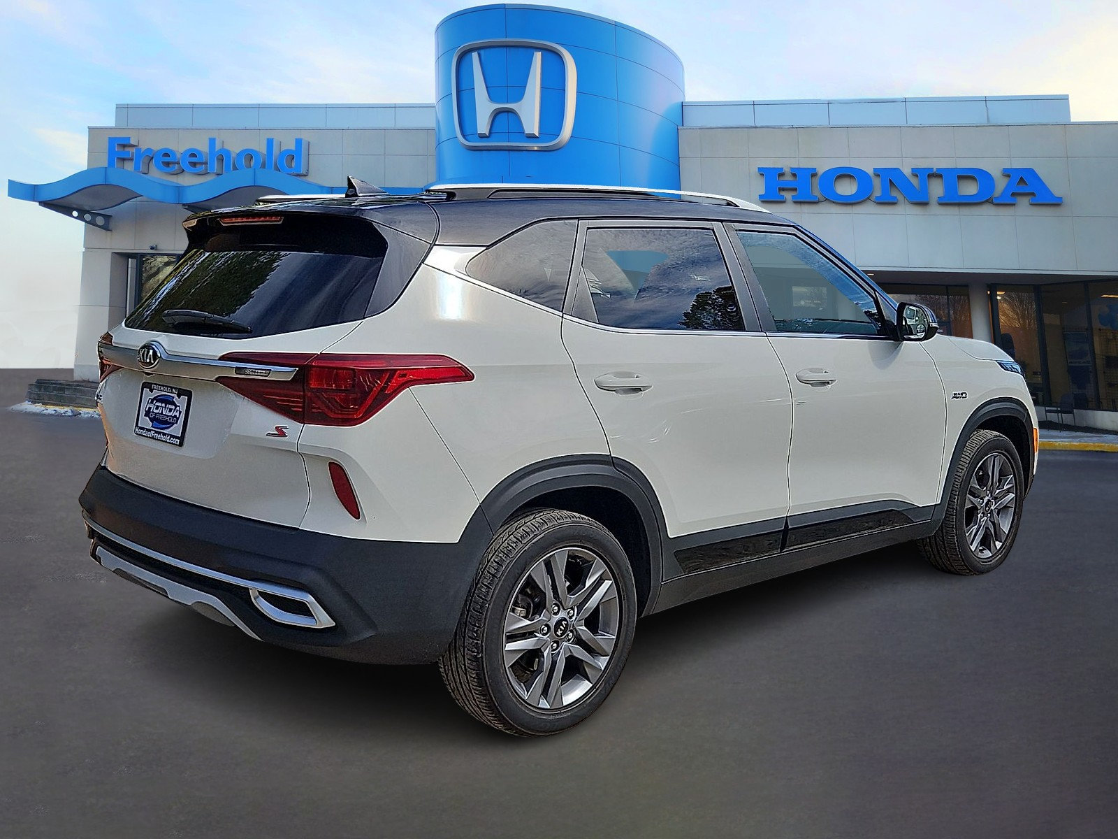 Used 2021 Kia Seltos S AWD/4WD image 6