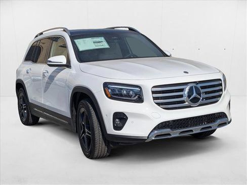 New 2026 Mercedes-Benz GLB 250 4MATIC image 5