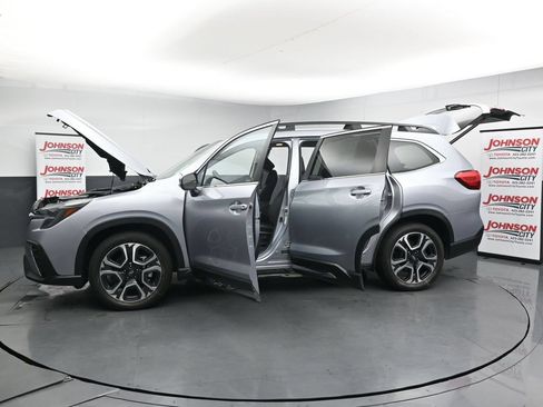 Used 2023 Subaru Ascent Limited AWD/4WD image 45