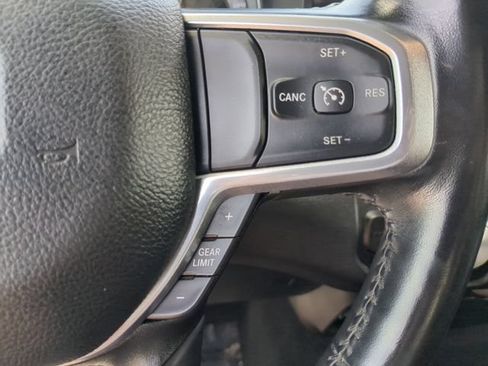 Used 2023 RAM 1500 Laramie RWD image 32