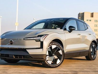 New 2025 Volvo EX30 Ultra w/ Protection Package Premier