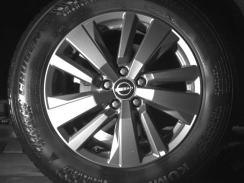 Used 2025 Nissan Pathfinder SV FWD image 18