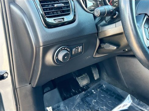 Used 2020 Jeep Compass Latitude image 10