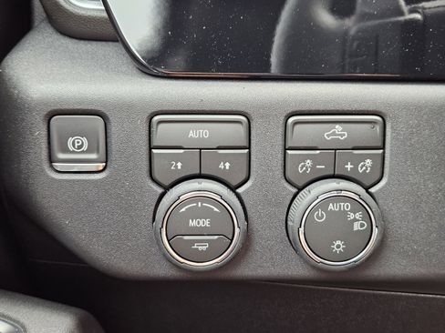 New 2026 Chevrolet Silverado 1500 LT w/ Texas Edition Plus AWD/4WD image 23