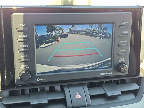 Used 2020 Toyota RAV4 XLE w/ XLE Grade Weather Package AWD/4WD image 24