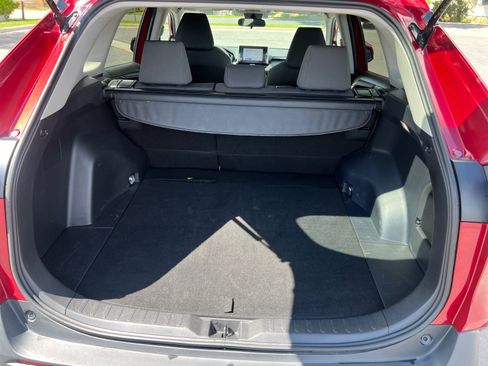 Used 2025 Toyota RAV4 XLE AWD/4WD image 26