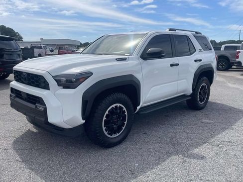 Used 2025 Toyota 4Runner TRD Off-Road Premium AWD/4WD image 9