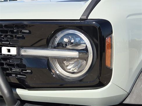 Used 2021 Ford Bronco First Edition image 4