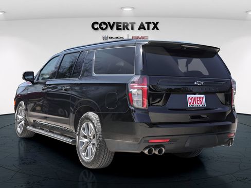 Used 2024 Chevrolet Suburban Z71 w/ Z71 Off-Road Package AWD/4WD image 3