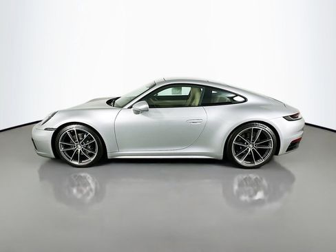 Used 2024 Porsche 911 Carrera image 2
