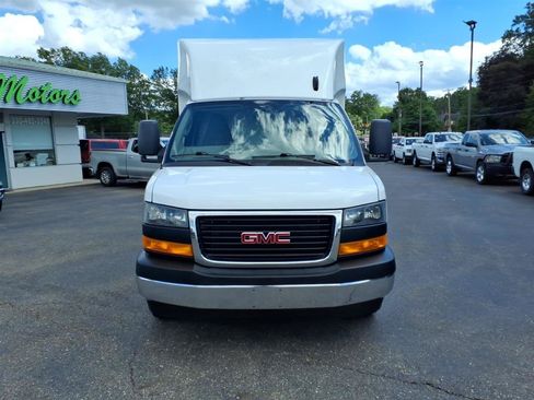 Used 2023 GMC Savana 3500 w/ Power Convenience Package RWD image 2