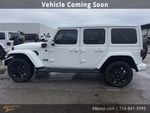 Used 2021 Jeep Wrangler Unlimited Sahara image 8