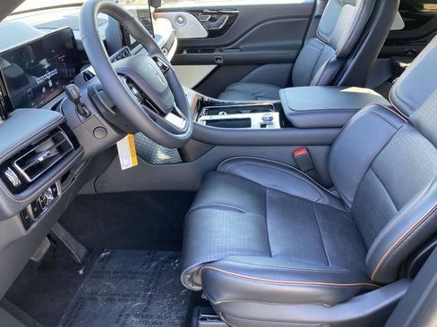 New 2025 Lincoln Aviator Black Label image 22