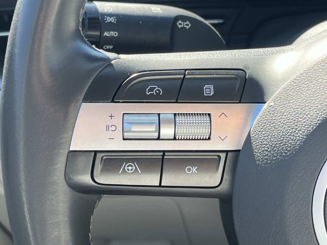Certified 2025 Hyundai Kona SEL FWD image 35