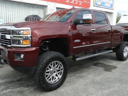 Used 2016 Chevrolet Silverado 2500 High Country w/ Duramax Plus Package AWD/4WD image 3