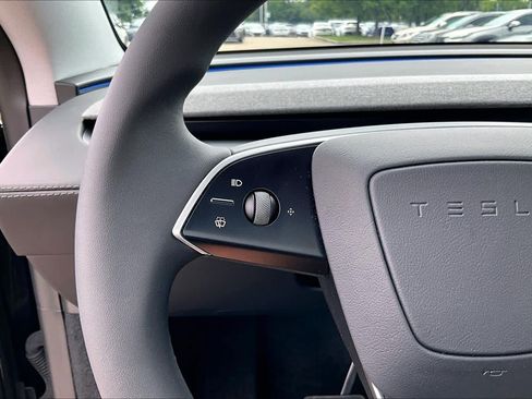 Used 2026 Tesla Model Y 2WD image 20