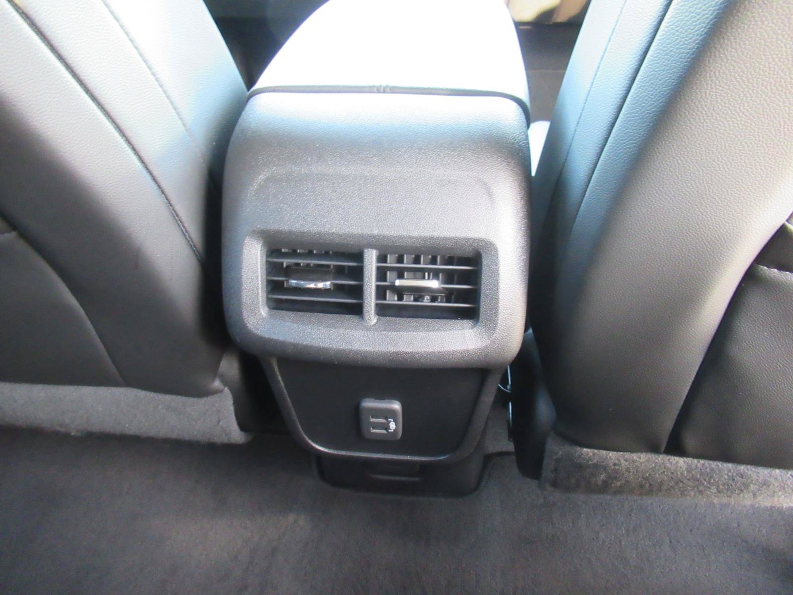 Used 2019 Chevrolet Equinox Premier FWD image 32