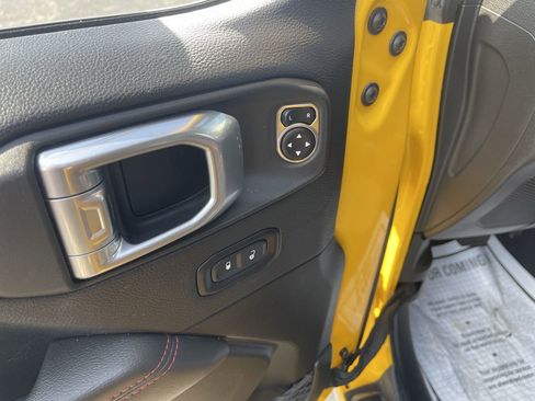 Used 2021 Jeep Wrangler Rubicon AWD/4WD image 23