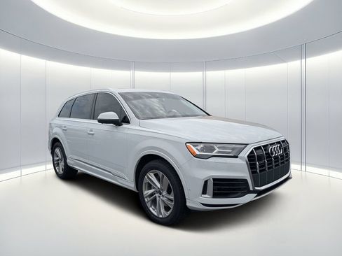 Used 2022 Audi Q7 3.0T Premium Plus AWD/4WD image 2