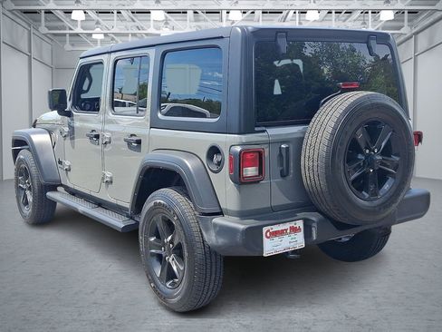 Used 2022 Jeep Wrangler Unlimited Sport AWD/4WD image 3