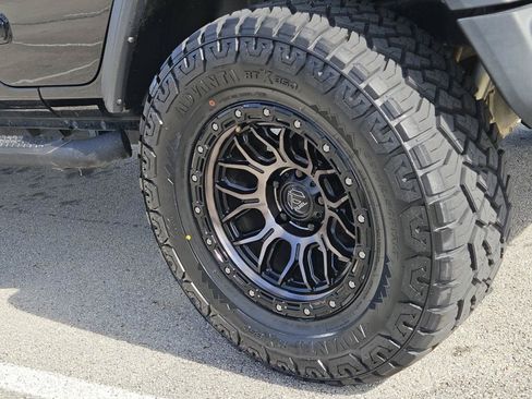 Used 2023 Jeep Wrangler Unlimited Sport AWD/4WD image 7