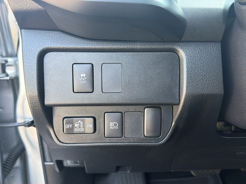 Used 2022 Toyota Tacoma SR AWD/4WD image 14