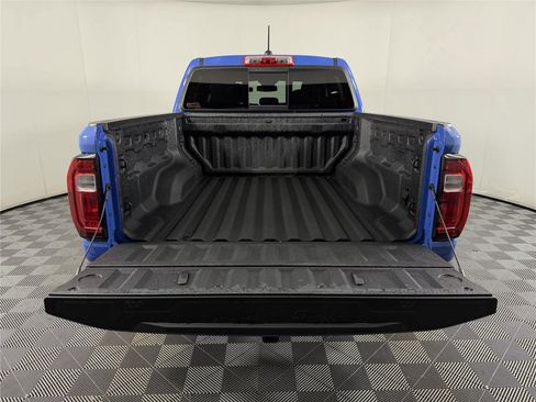 Certified 2025 GMC Canyon Elevation w/ Convenience Package AWD/4WD image 16