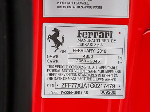 Used 2016 Ferrari California T RWD image 36