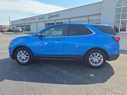 Used 2024 Chevrolet Equinox LT w/ LPO, Floor Liner Package FWD image 9