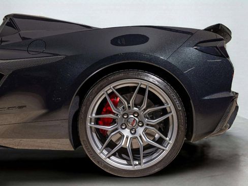 Used 2024 Chevrolet Corvette Z06 image 13
