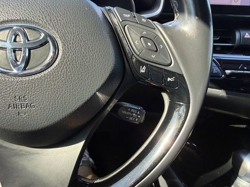 Used 2019 Toyota C-HR Limited FWD image 25