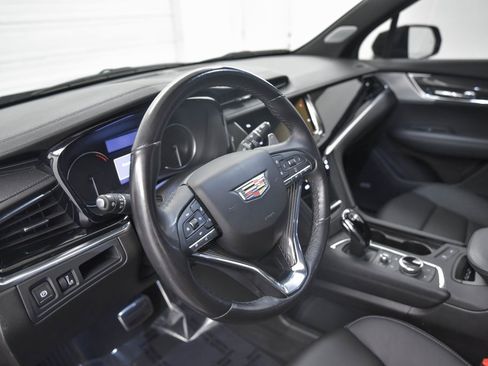 Used 2023 Cadillac XT6 Sport image 17