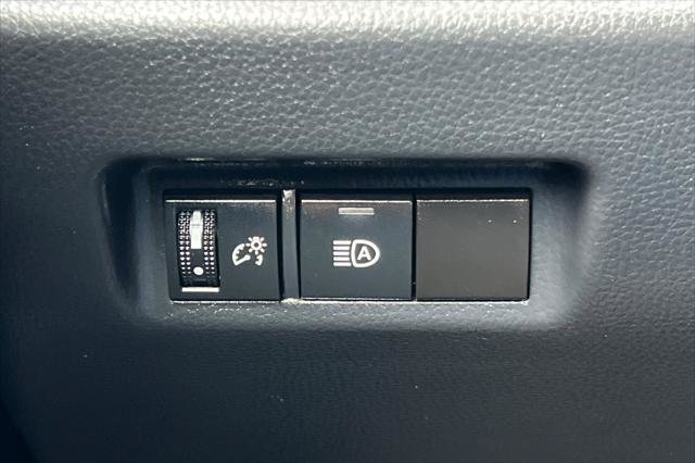Certified 2024 Toyota RAV4 LE AWD/4WD image 29