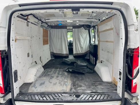 Used 2018 Ford Transit 250 130 Low Roof w/ Exterior Upgrade Package RWD image 6