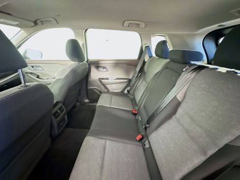 Used 2022 Nissan Rogue SV AWD/4WD image 30
