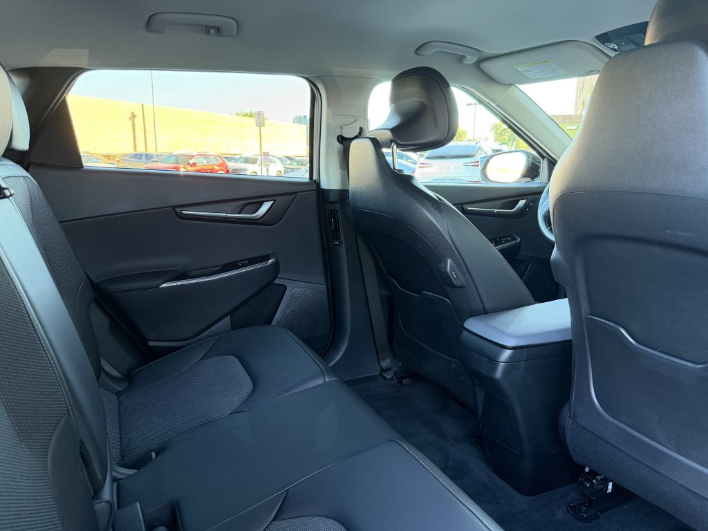 Used 2024 Kia EV6 Light AWD/4WD image 39