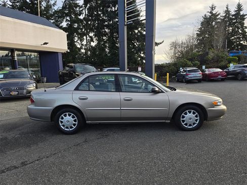 Used 2003 Buick Century Custom image 2