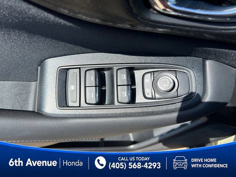 Used 2025 Subaru Outback Premium AWD/4WD image 27