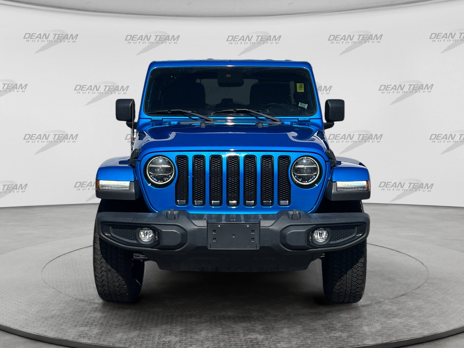 Used 2022 Jeep Wrangler Unlimited Sahara AWD/4WD image 2
