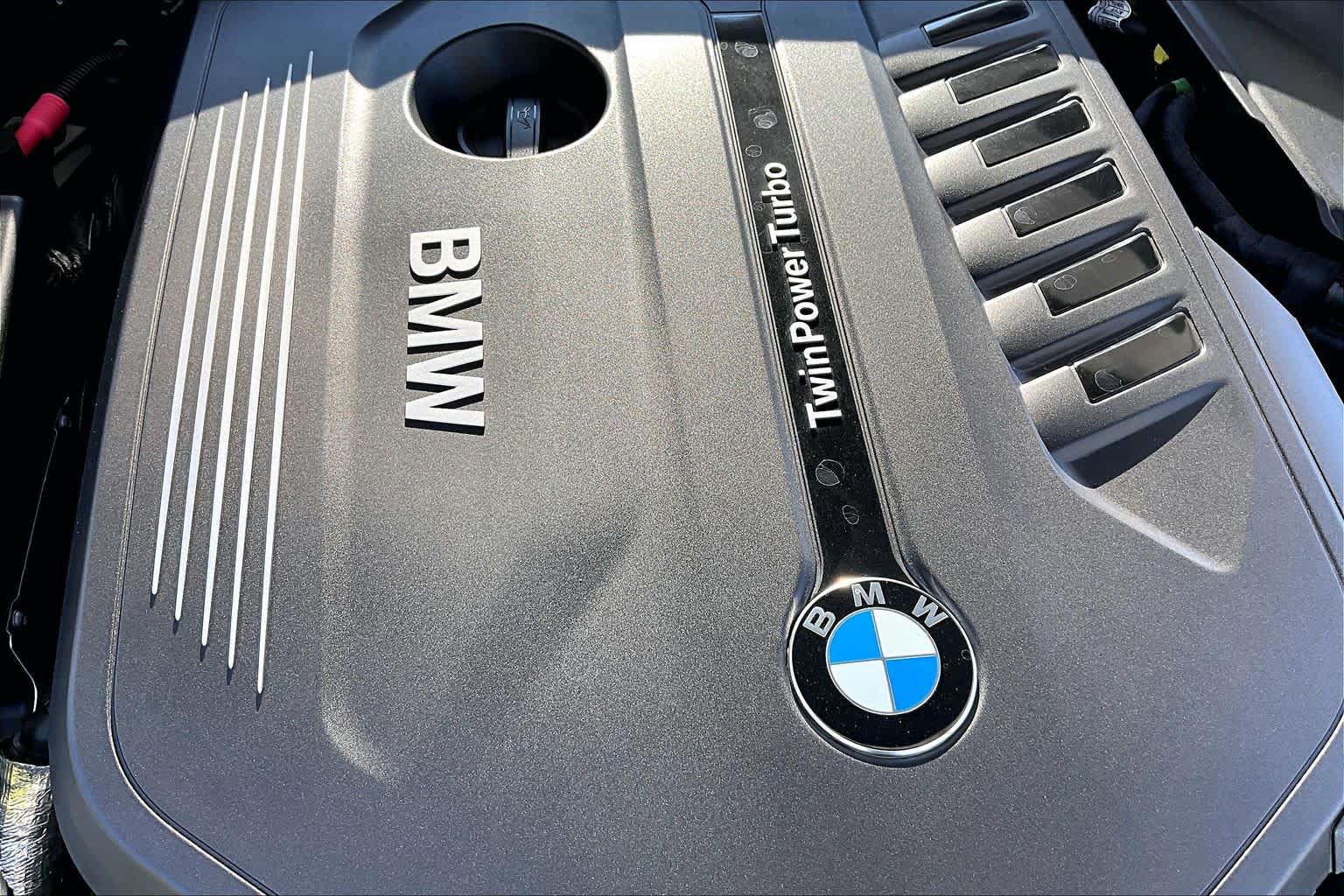 Used 2019 BMW 540i w/ M Sport Package RWD image 34