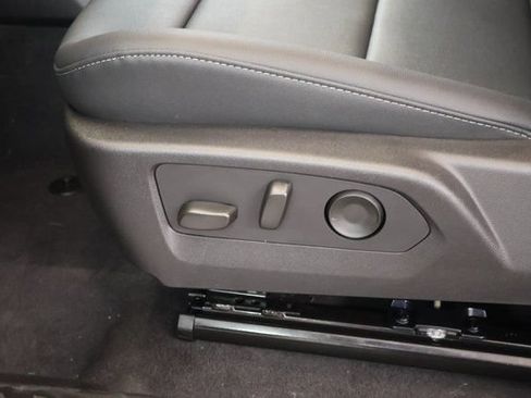 New 2026 Chevrolet Colorado LT w/ LT Convenience Package AWD/4WD image 13