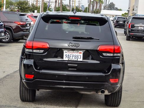 Used 2022 Jeep Grand Cherokee Laredo X image 5