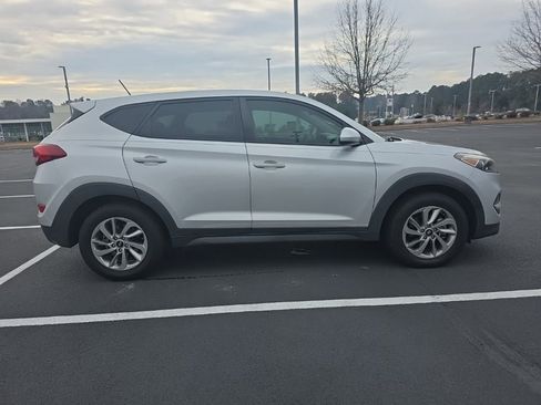 Used 2016 Hyundai Tucson SE image 9