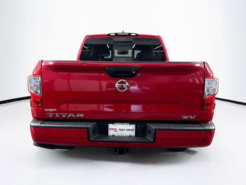 Used 2022 Nissan Titan SV w/ SV Convenience Package RWD image 11