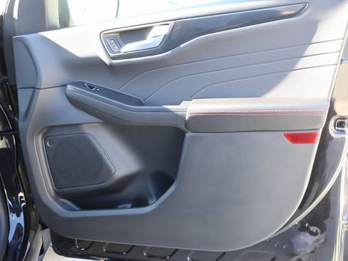 Used 2025 Ford Escape ST-Line image 8