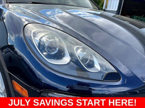 Used 2017 Porsche Macan AWD/4WD image 38