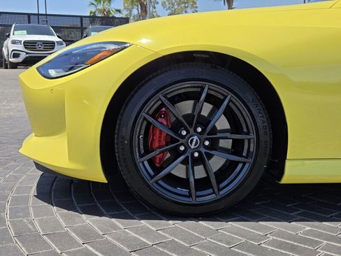 Used 2023 Nissan Z w/ Floor Mat Package (L93) RWD image 12