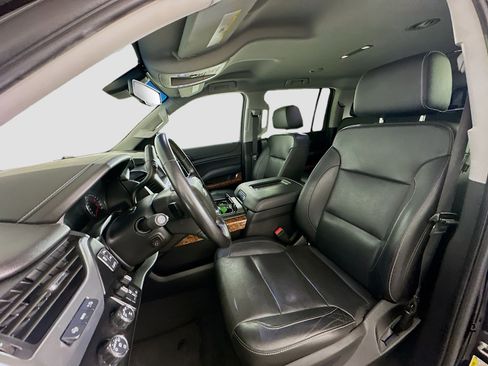 Used 2019 Chevrolet Suburban Premier w/ RST 6.2L Performance Edition AWD/4WD image 13