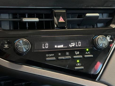 Used 2024 Toyota Camry XSE FWD image 21